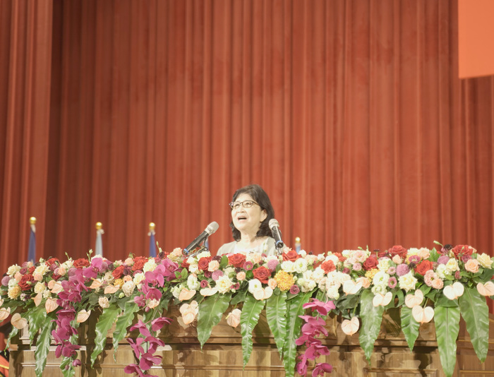 National Chung Cheng University Bids Farewell to Nearly 3,000 Graduates; Large Turnout of International Students' Families and Friends